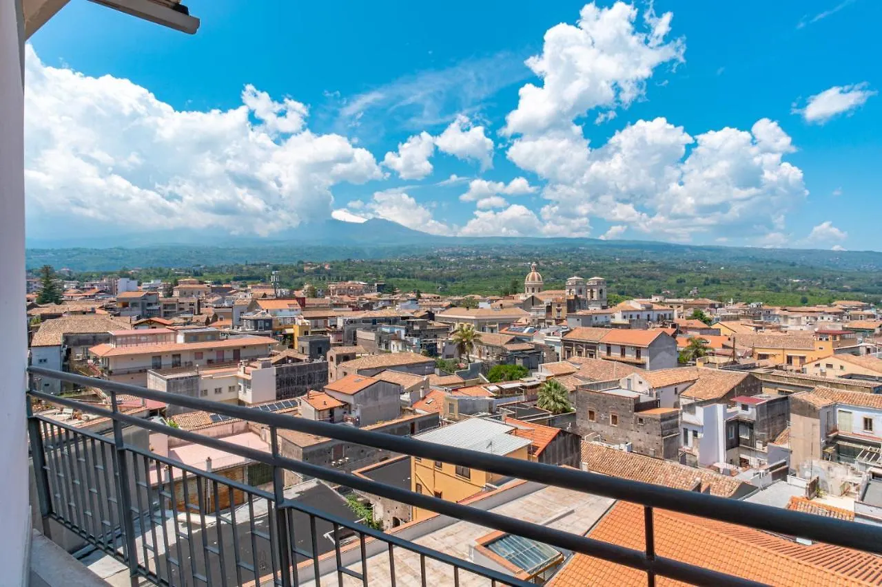 Belvedere Dell Etna - Ampio Appartamento Con Vista Mare E Taormina Giarre