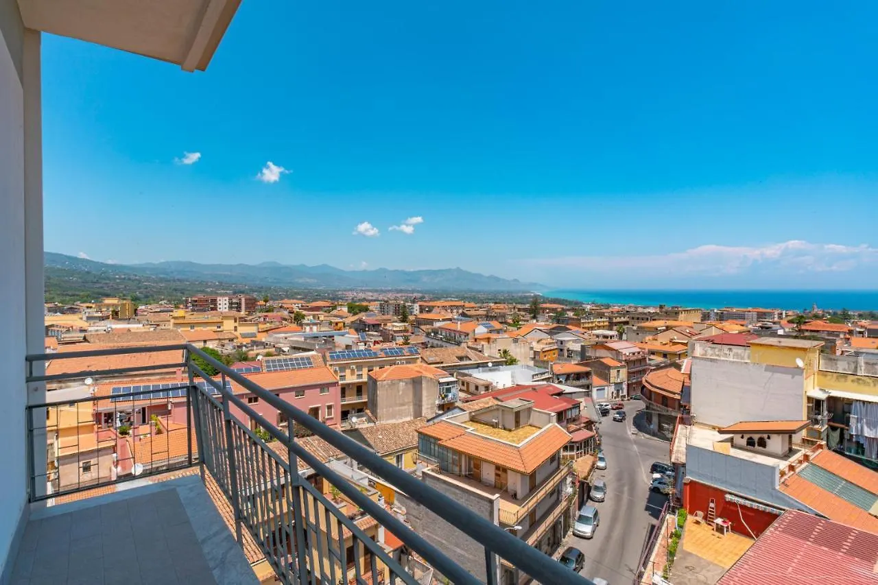 Belvedere Dell Etna - Ampio Appartamento Con Vista Mare E Taormina Giarre 0*,  Italy